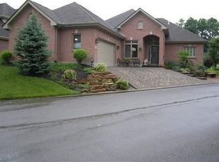 3419 Pavilion Ln, Bellbrook, OH 45305