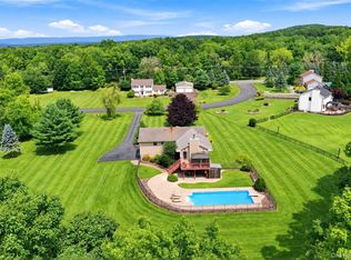 13 James Wilkinson Rd, Rock Tavern, NY 12575