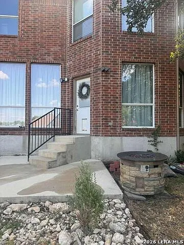 2524 Woodbridge Way — Photo 2