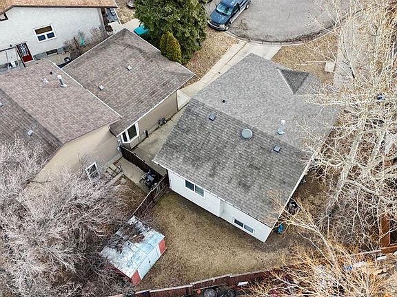 2nd image of 15 E Dakota Rd W