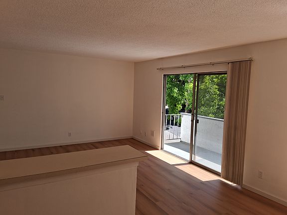 4th image of 635 El Dorado Ave APT 102