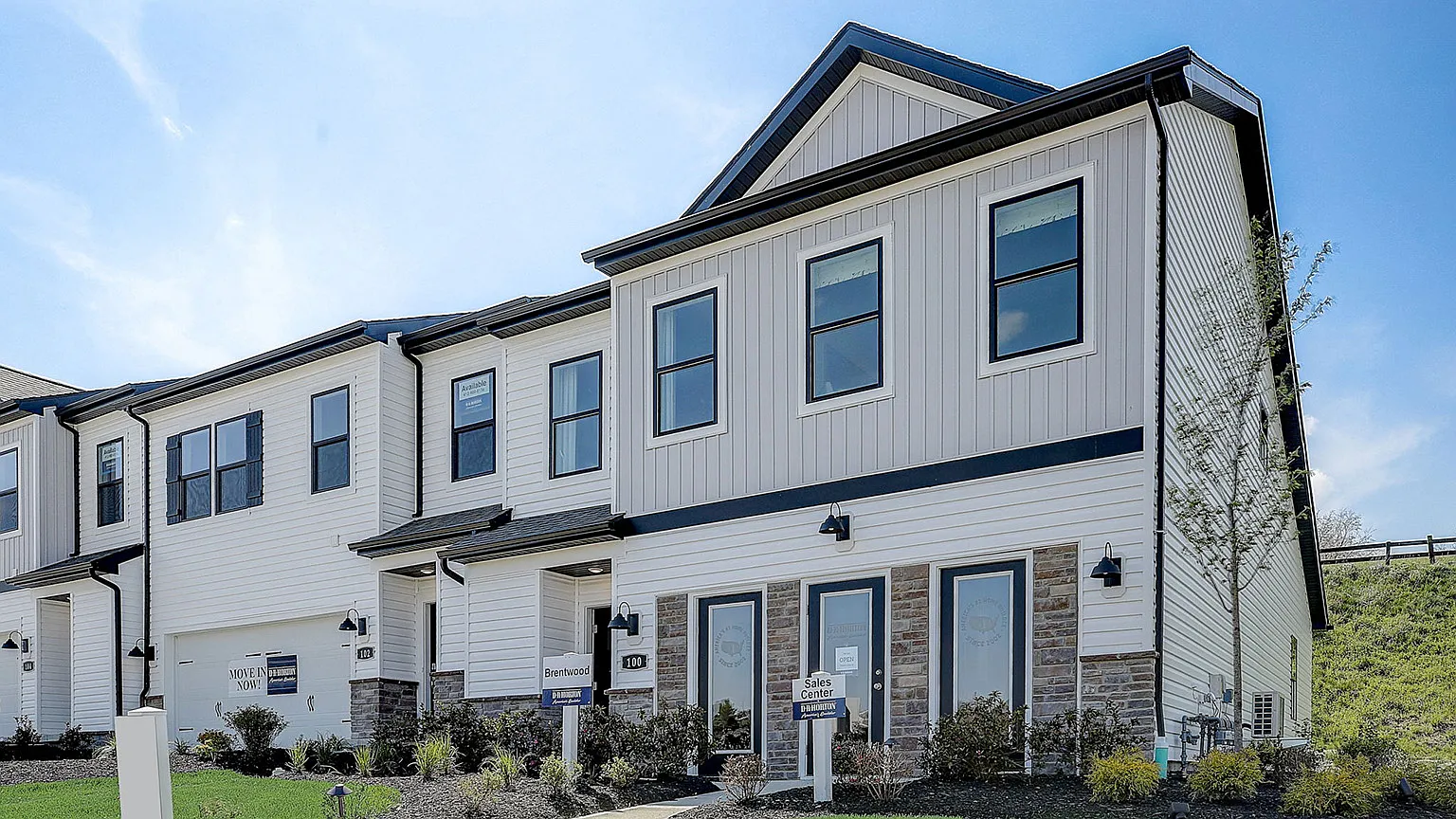 200 Hanover Ln photo 1