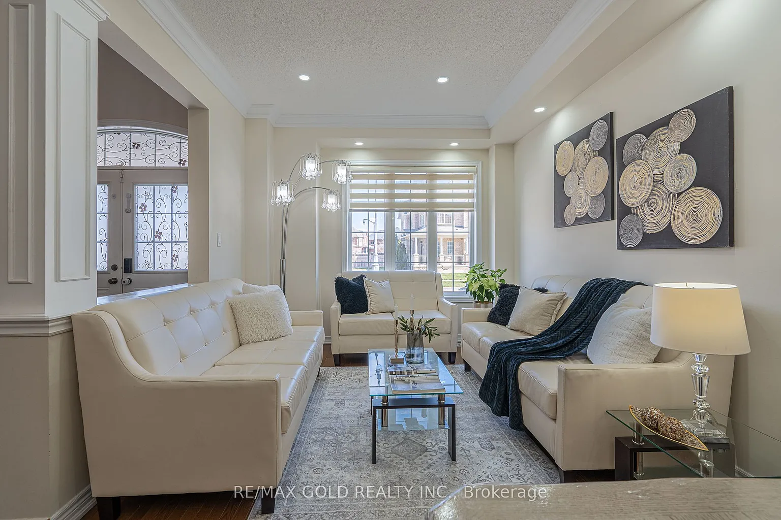 36 Naperton Dr photo 1