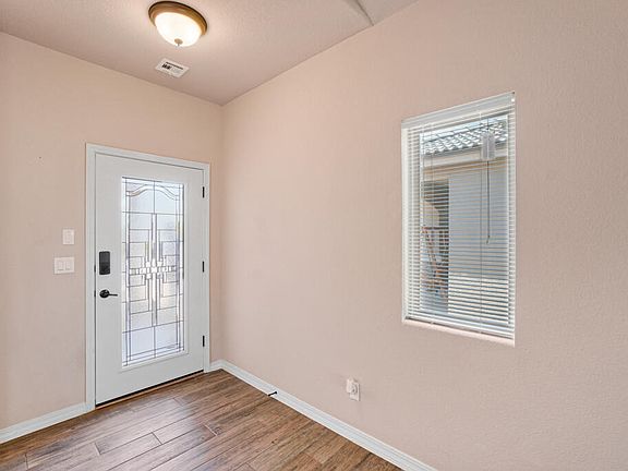 3rd image of 852 Lemington St