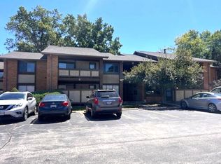 2 Fairways Cir APT D, Saint Charles, MO 63303