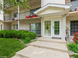 400 Sturdy Rd APT A7, Valparaiso, IN 46383