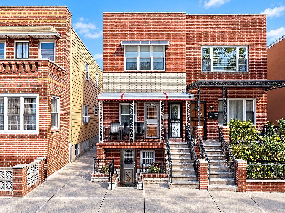1st image of 2027 W 10th St