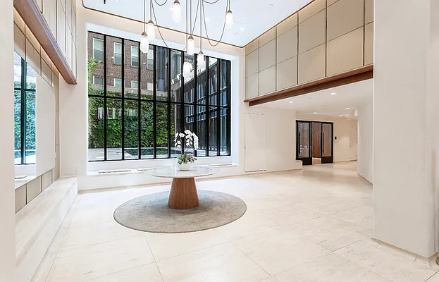 Rented by Bond New York | media 31