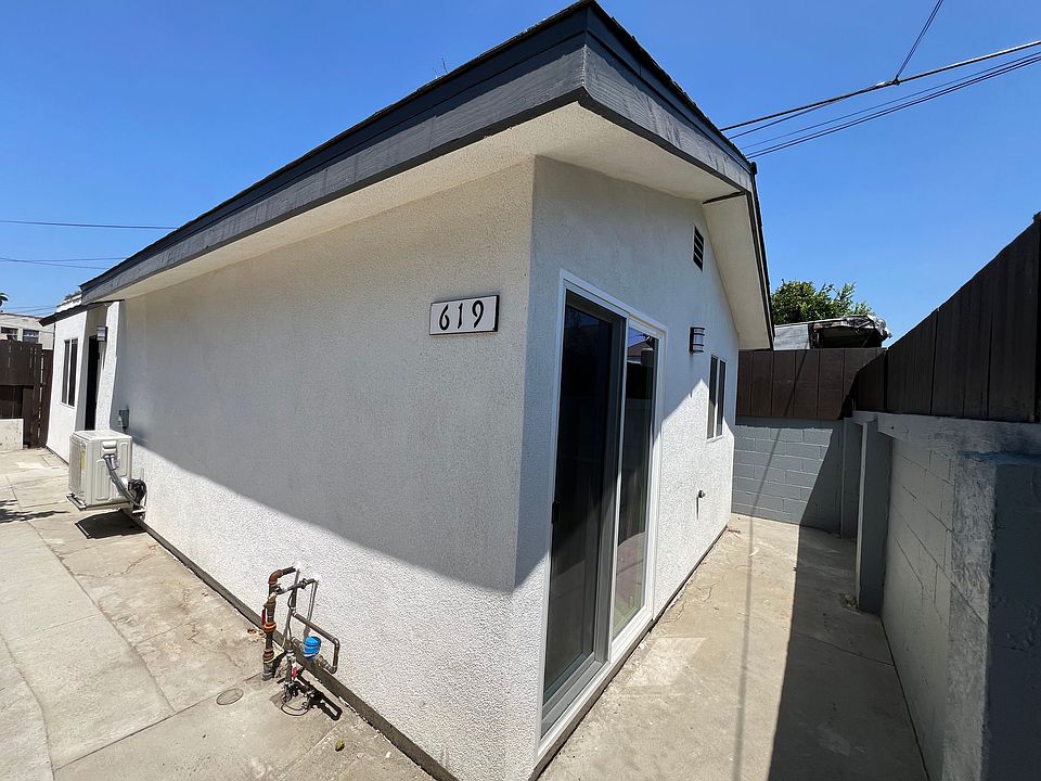 1st image of 617 W 51st St #617