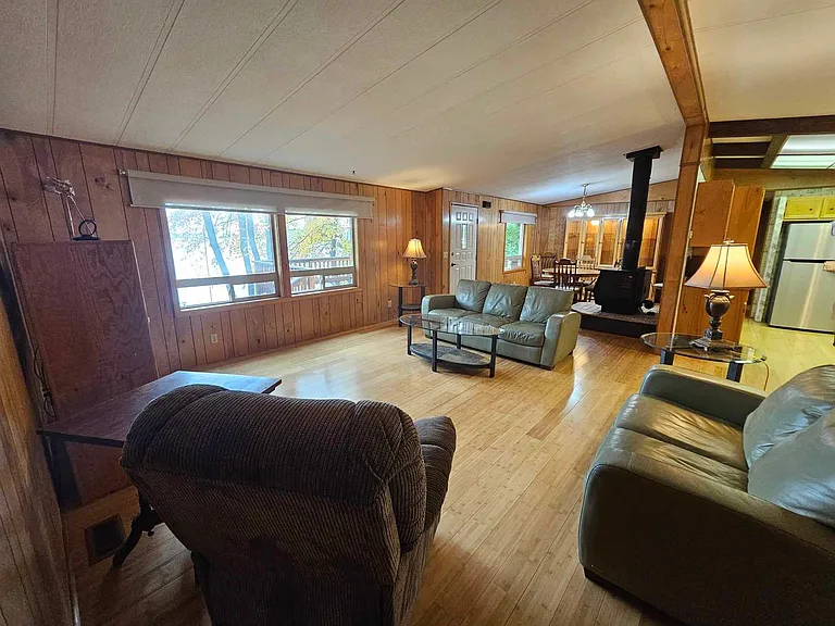 31468 Kings Point Rd — Photo 3