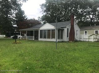 546 Lakeside Dr N, Forked River, NJ 08731