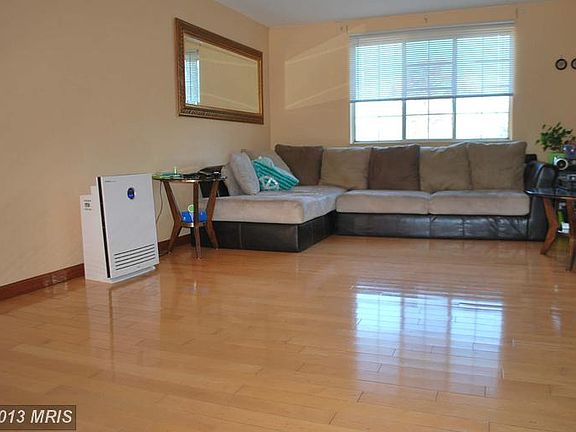 4th image of 906 Cantle Ln