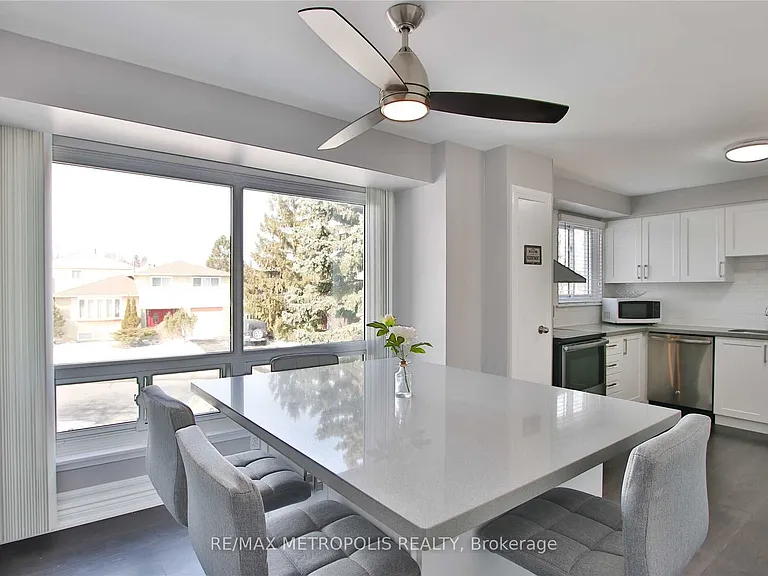 17 Clover Ridge Dr W #1 — Photo 11
