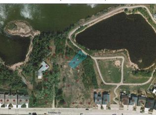 22 Henners Point, Lacombe, AB T4L 0C2