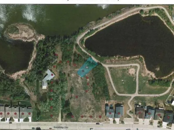 22 Henners Point, Lacombe, AB T4L 0C2