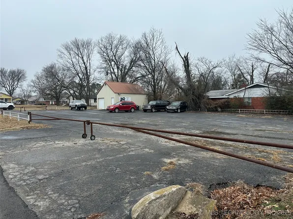 W Ozark St, Morris, OK 74445