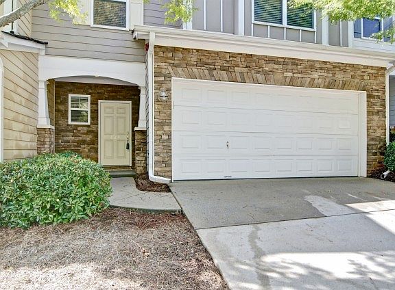 2nd image of 428 Mountain View Ln