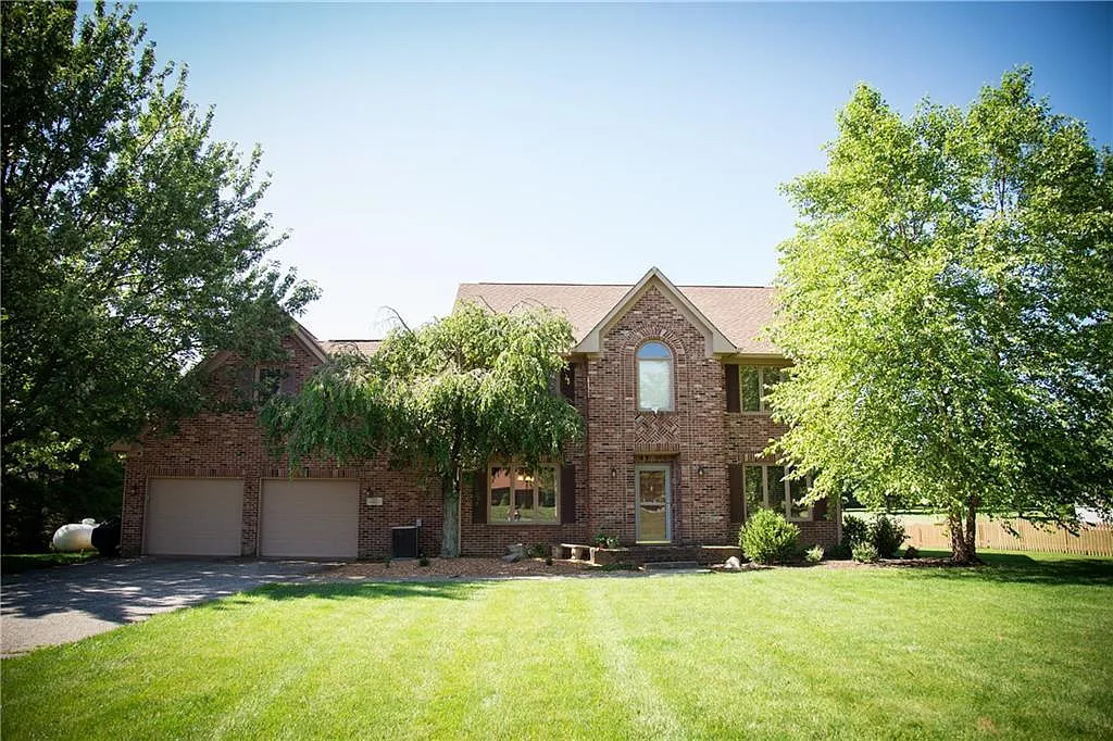 2651 Cardinal Dr photo 1