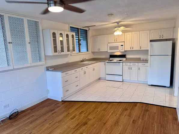 1479 Thurston Ave #305, Honolulu, HI 96822