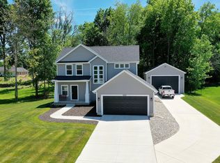 6665 Thunder Ln, Lansing, MI 48906