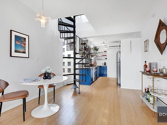 2nd image of 613 E 6th St APT 5A