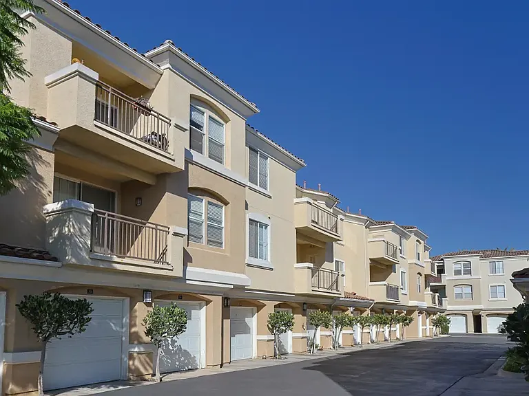Allure at Camarillo — Photo 32