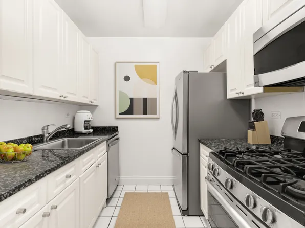 350 East 82nd Street image 3 of 7