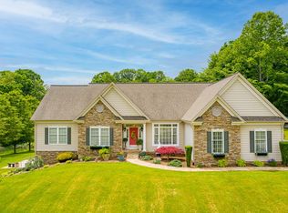 2565 Greenway Cir, Draper, VA 24324