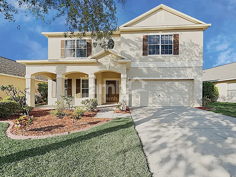 2219 Darlin Cir — Photo 1
