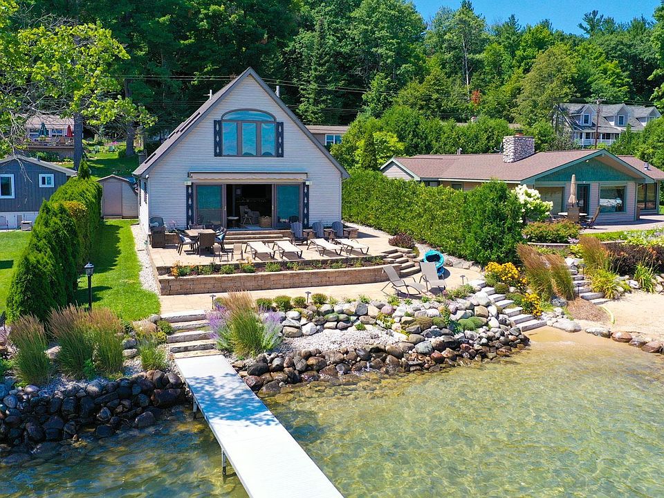 1st image of 12511 SW Torch Lake Dr