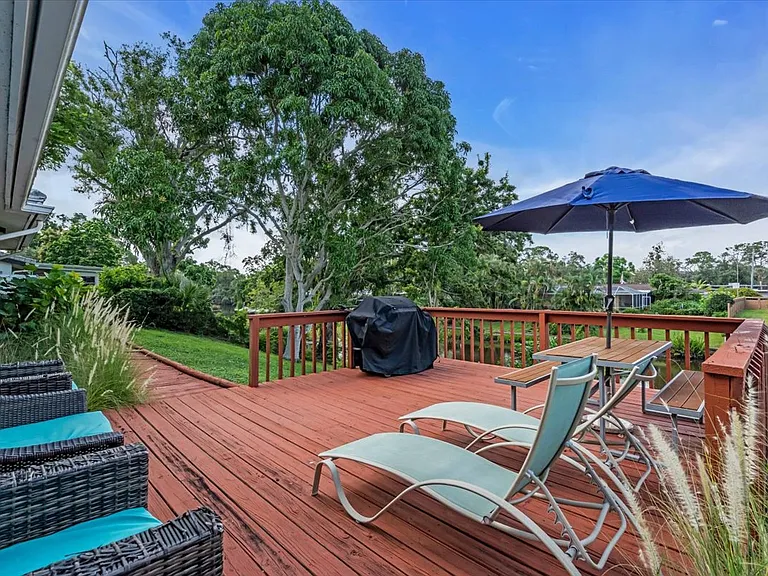 2732 Valencia Dr — Photo 32