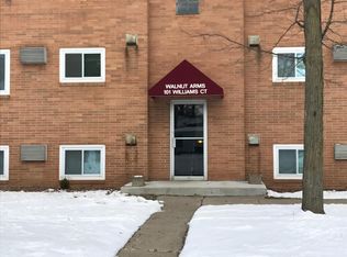 101 Williams Ct APT 6, Hillsdale, MI 49242
