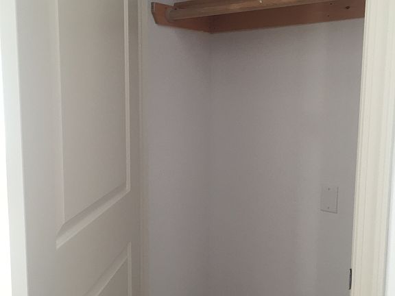 5th image of 509 Myrtle Ave APT 05B