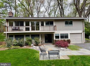8213 Stone Trail Dr, Bethesda, MD 20817