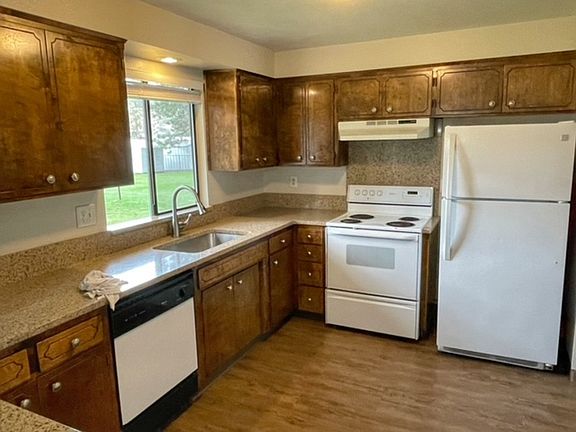 3rd image of 816 S Robinhood St