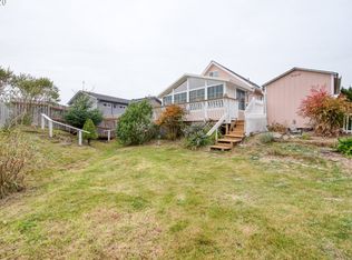 12 Pond Ln, Lakeside, OR 97449