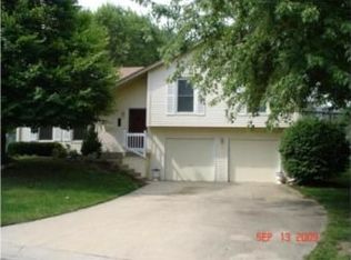 13005 S Aztec Cir, Olathe, KS 66062