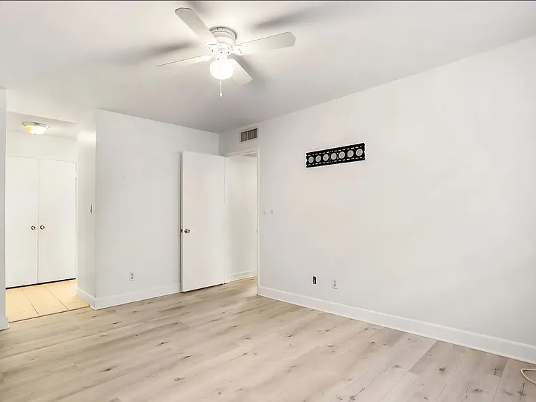 355 S Madison Ave #124 — Photo 5