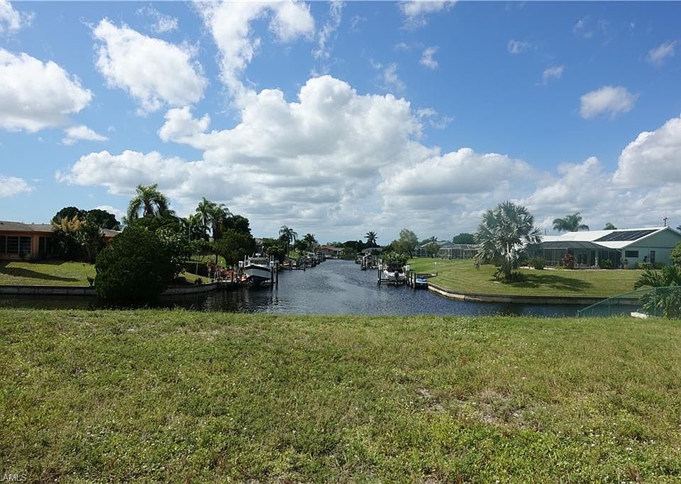 2nd image of 3008 SE 11th Pl