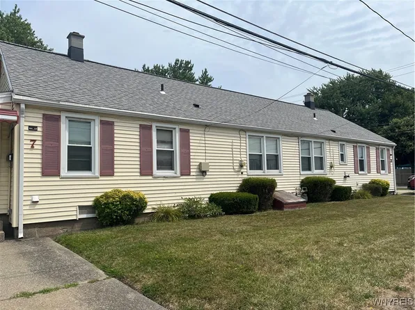 37 Longfellow Ct #3, Tonawanda, NY 14150