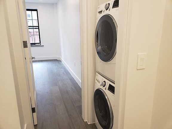 5th image of 65 Seaman Ave APT 3J