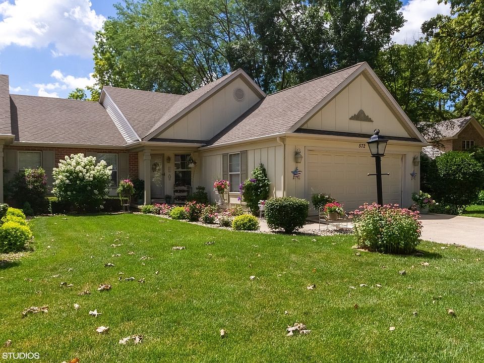 1st image of 572 Olde Oak Dr #572