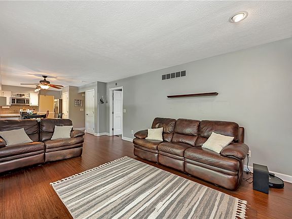 5th image of 6261 Lindsey Ct