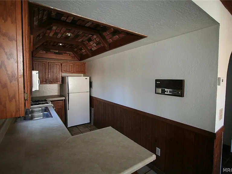 1109 W Aeroplane Blvd — Photo 3