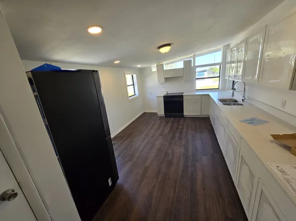 120 NE 3rd St, Satellite Beach, FL 32937