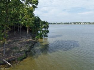 Mahoning Rd, Lake Milton, OH 44429