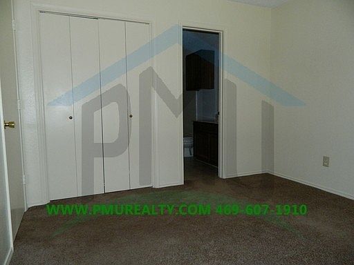 3rd image of 34 Shady Valley Ct