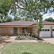 2nd image of 3865 Ligustrum Dr