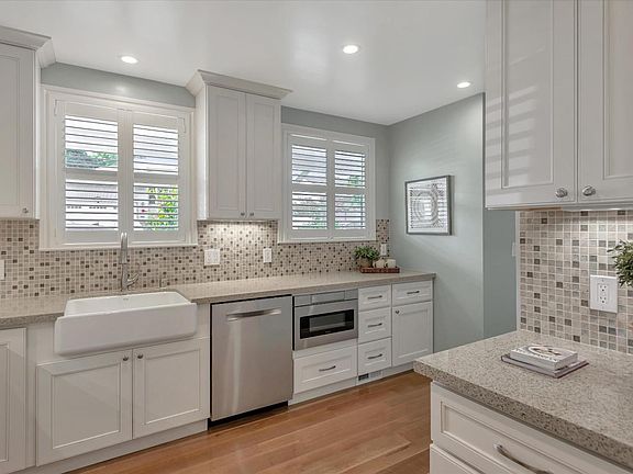 4th image of 3011 Lansdale St