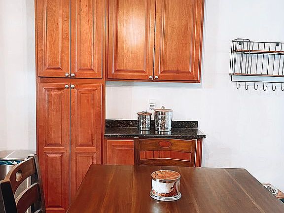 4th image of 31 Geer Ave